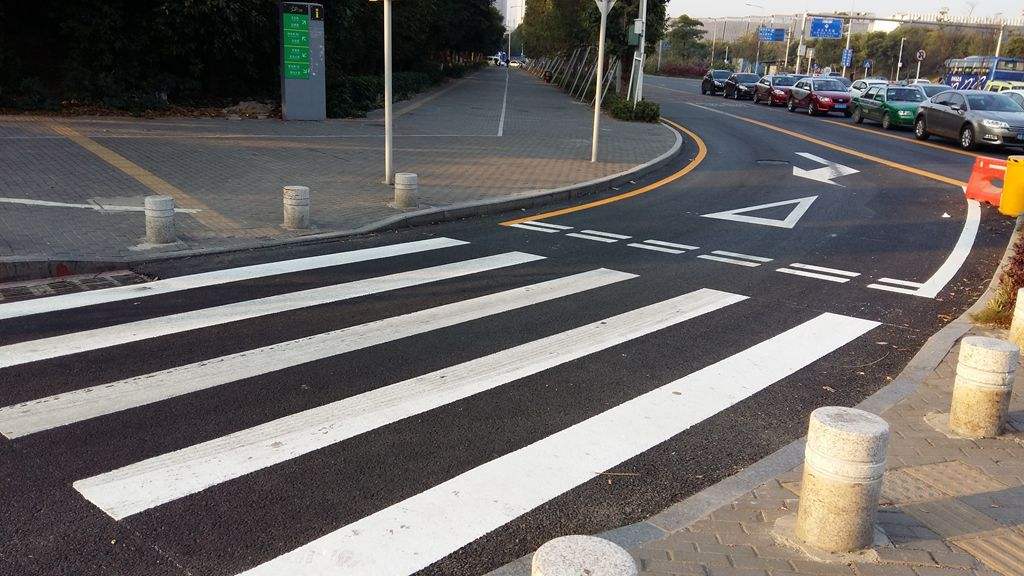 標(biāo)線涂料施工 標(biāo)線涂料施工